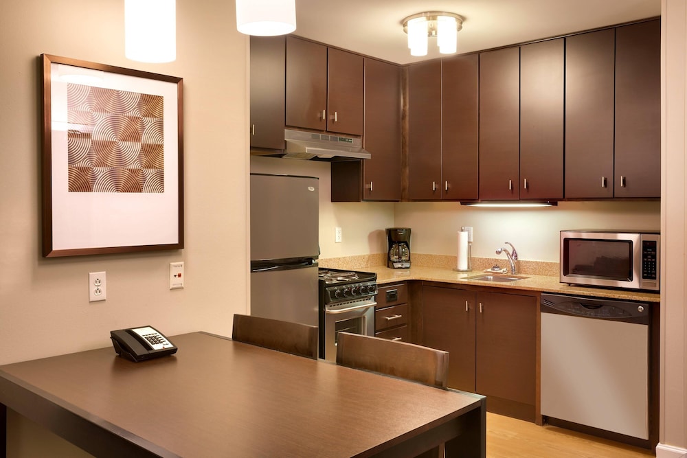 TownePlace Suites by Marriott Omaha West - photo 7