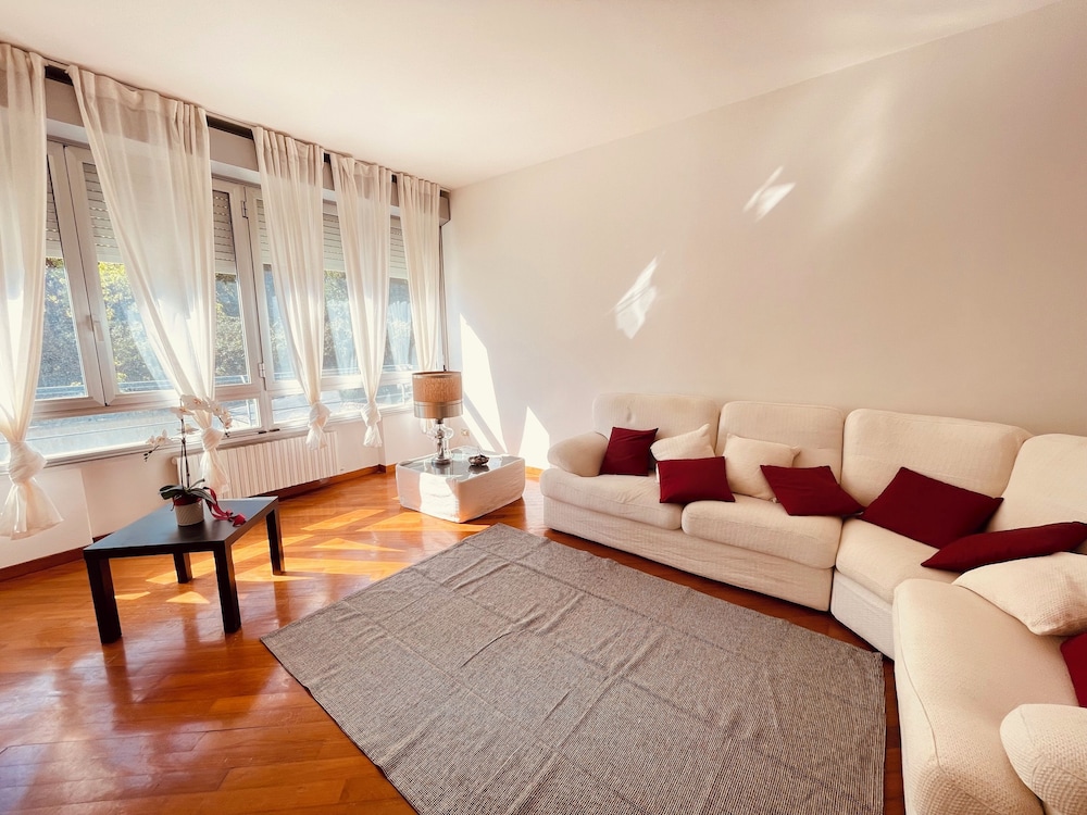 Lemon Tree Resort FreeParking in Genoa, Italy