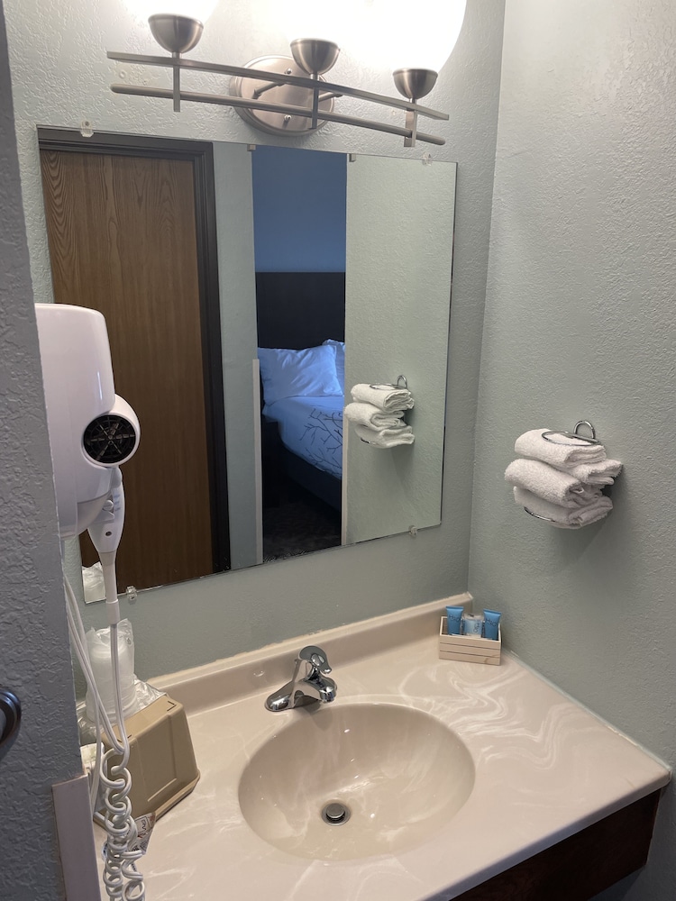Gettysburg Inn & Suites - photo 16