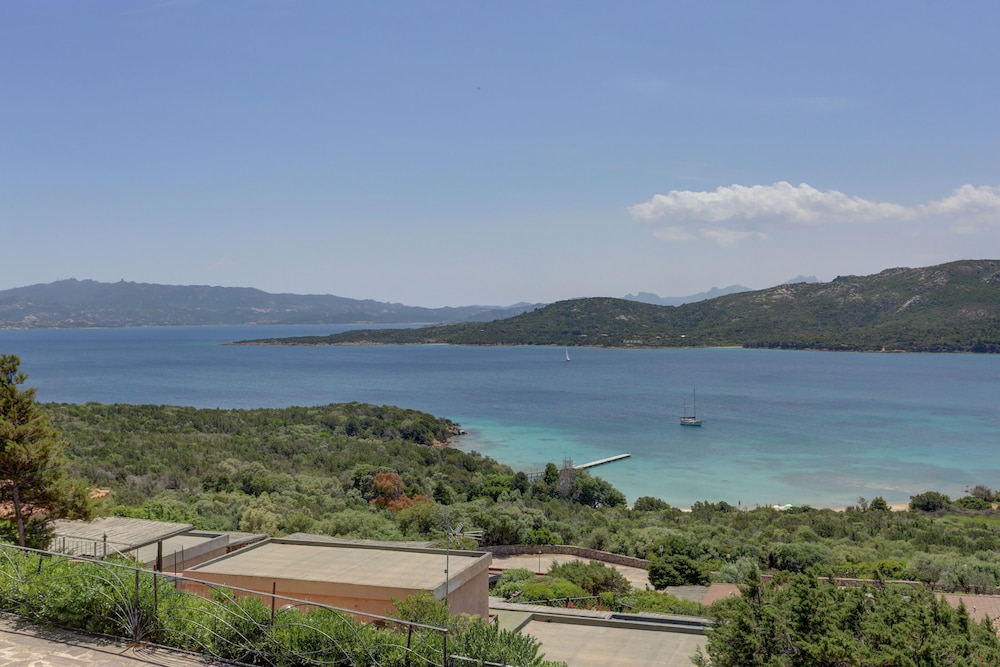 Villa Maria Dependance Home and More — 4-Star Luxury Hotel in Palau, Italy
