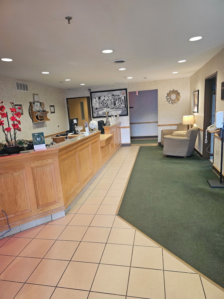 Super 8 by Wyndham Ava - photo 6