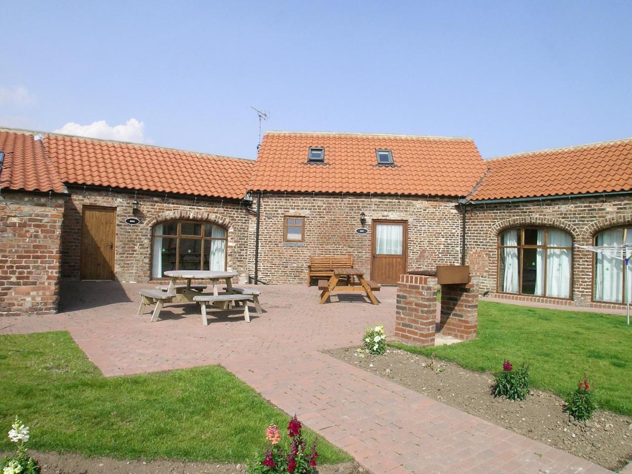 Dove Cottage 25117 — 4-Star Luxury Hotel in Flamborough, United Kingdom