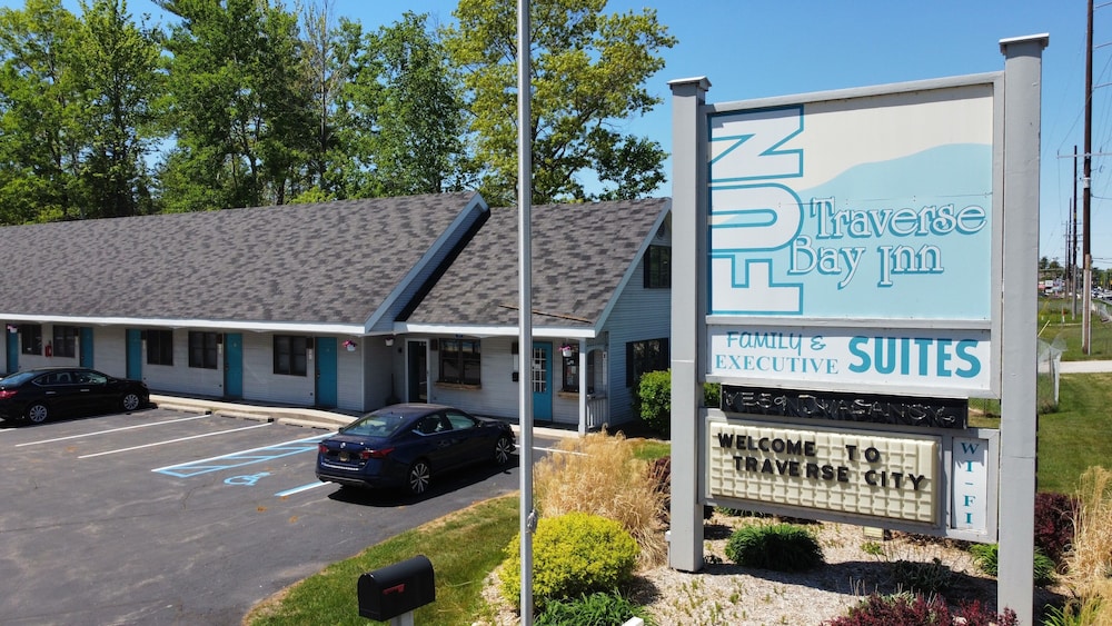 Traverse Bay Inn - featured photo