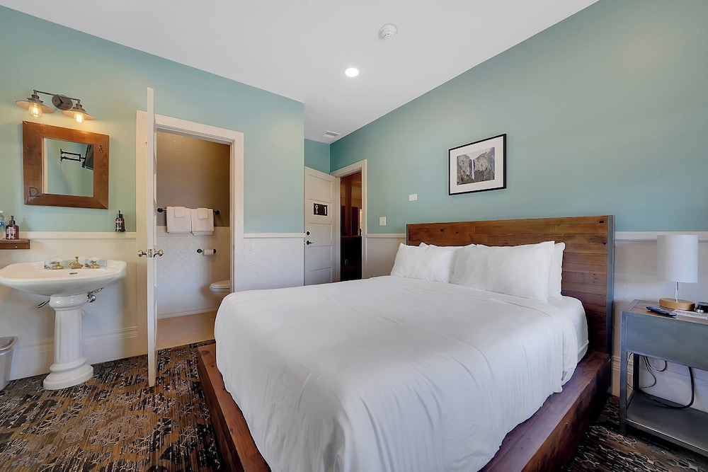 The Groveland Hotel - photo 43