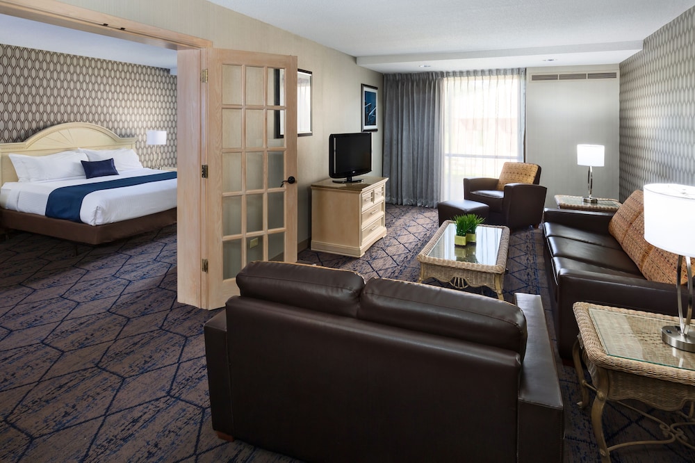 Lake Okoboji Resort and Conference Center - photo 8