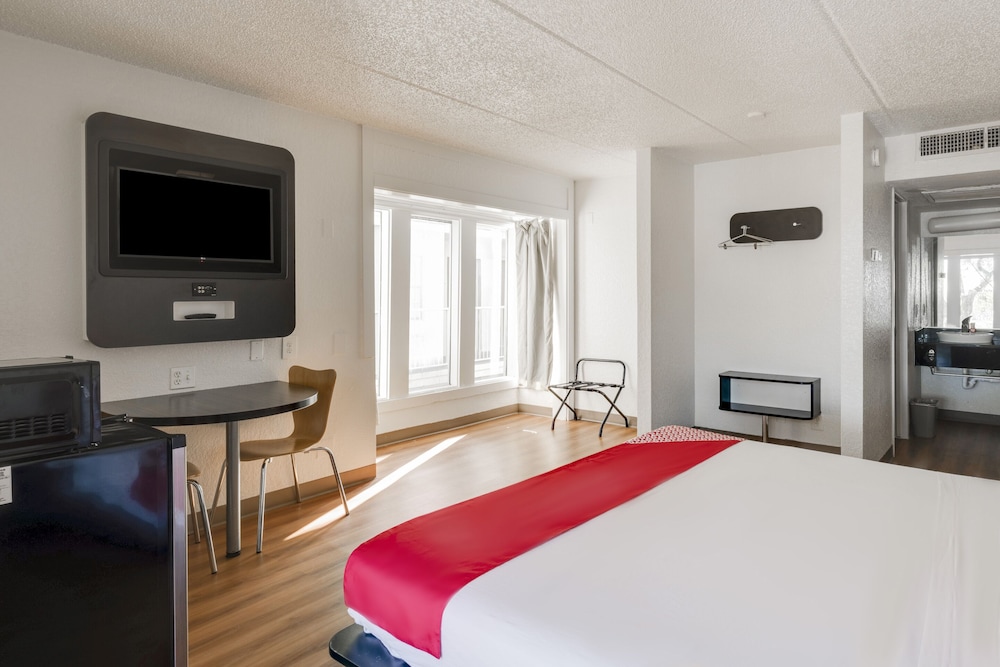 OYO Hotel Houston Katy Freeway - photo 15
