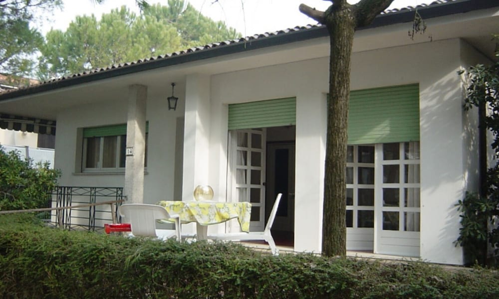 Spacious Villa in Lignano Pineta Beahost Rentals — 4-Star Luxury Hotel in Lignano Sabbiadoro, Italy
