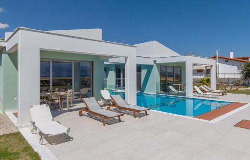 La Villa del Mare Nafpaktos Beach — 4-Star Luxury Hotel in Nafpaktos, Greece