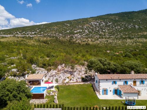 Lovro - carbon neutral hotel in Unknown City