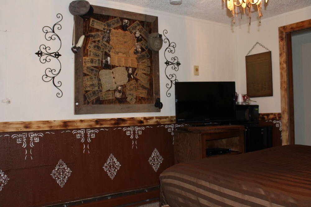 Black Bear Motel - photo 30