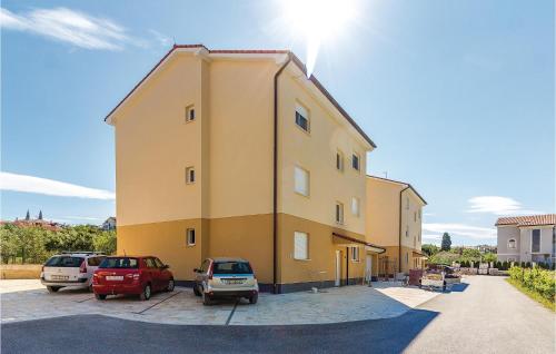 Three Bedroom Apartment In Medulin — Medulin — photo 3