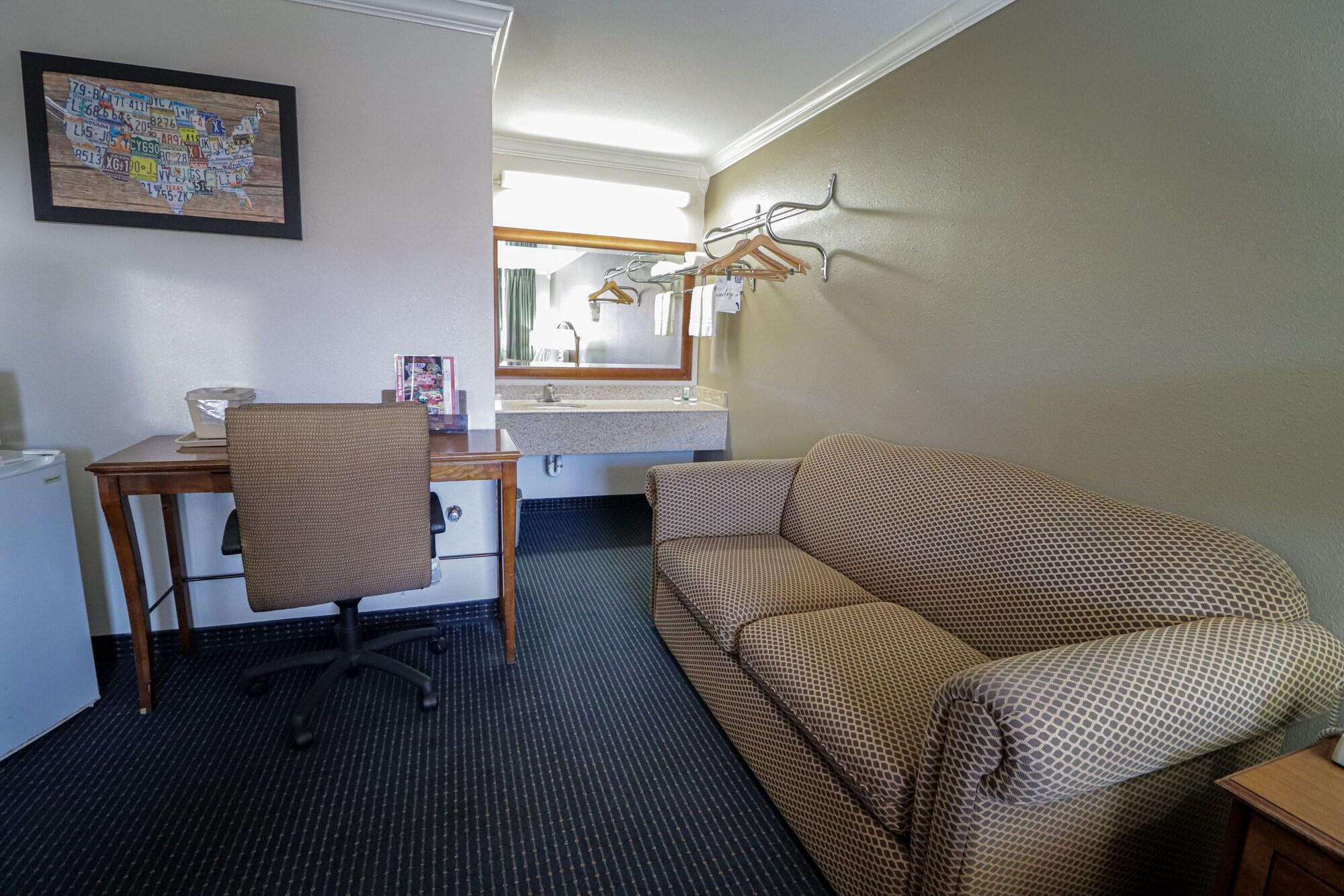 University Inn & Suites San Antonio - photo 24