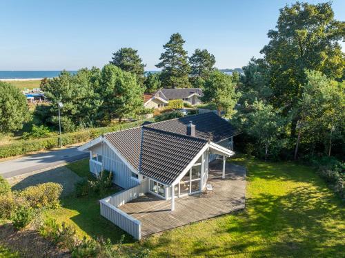 Strandblick Dorf 1 Ferienhaus 10 — Luebeck