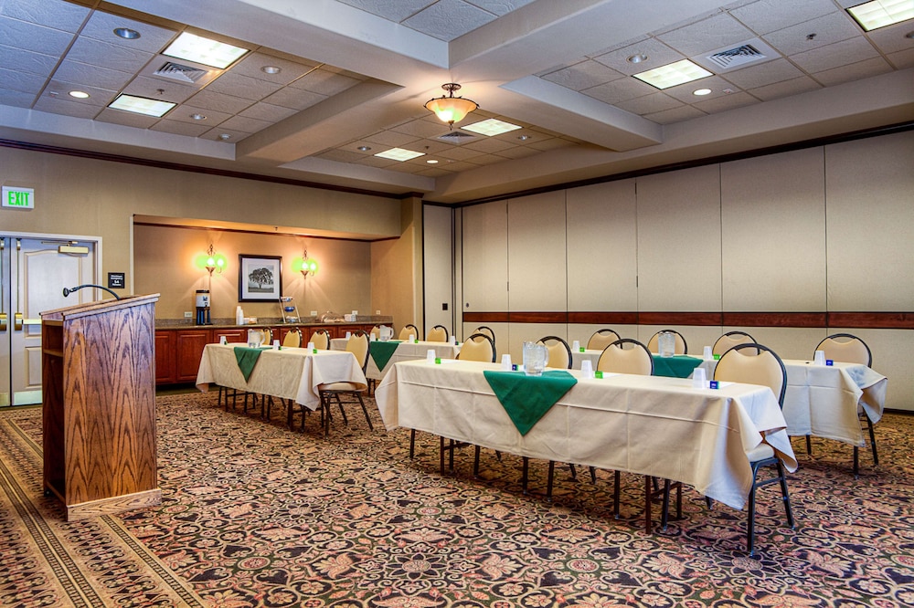 Hampton Inn & Suites Mountain Home - photo 32