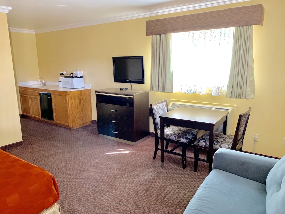 Olive Tree Inn & Suites by Howard Johnson WYNDHAM - photo 5