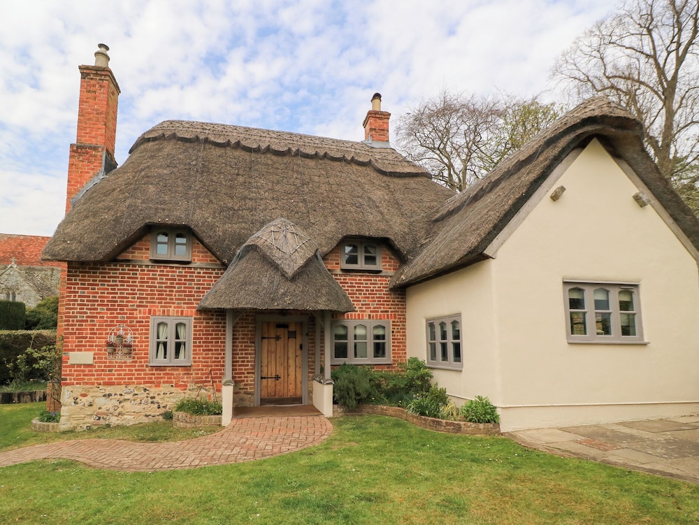 Cosy Cot - carbon neutral hotel in Salisbury