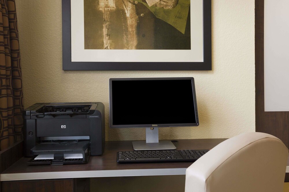 Microtel Inn & Suites by Wyndham Kenedy Karnes City - photo 22