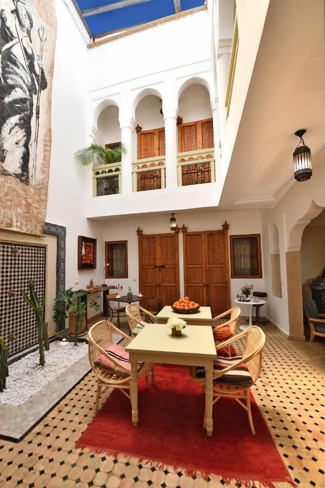 Riad Lemzya — 4-Star Luxury Hotel in Marrakesh, Morocco