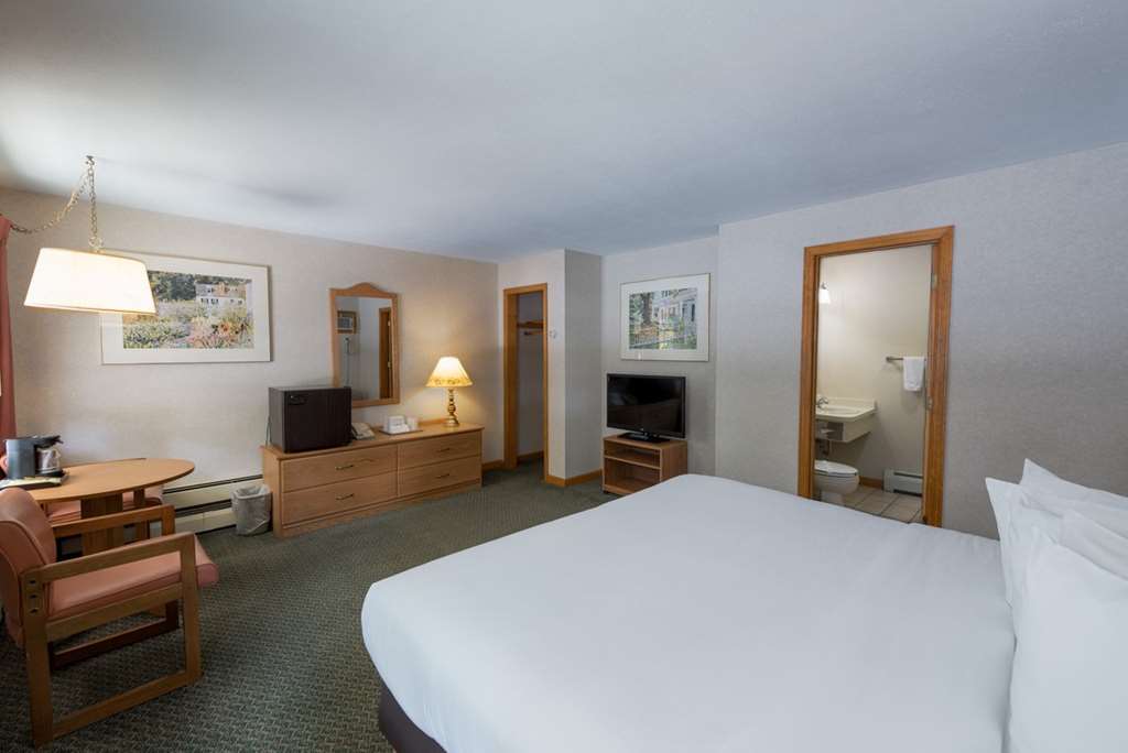 Adirondack Retreat Inn & Suites - photo 9