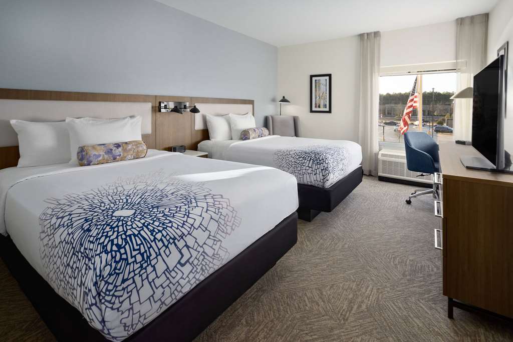La Quinta Inn & Suites by Wyndham Locust Grove - photo 23