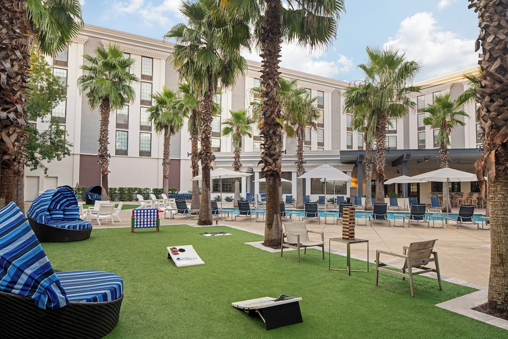 Hotel Indigo Mount Pleasant by IHG - photo 32