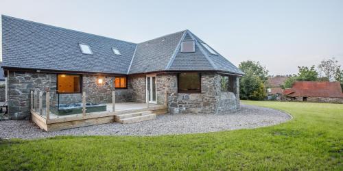 Diamond North Balkello Cottage — 4-Star Luxury Hotel in Dundee, United Kingdom