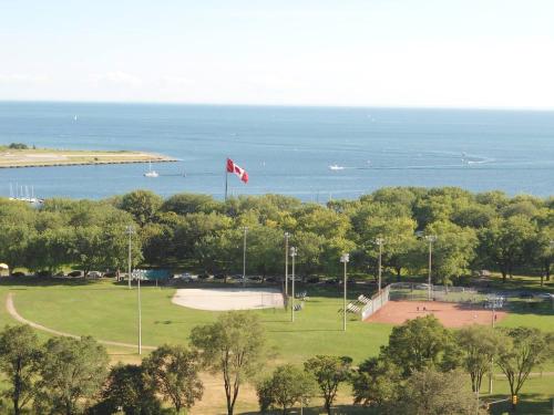 City View Towers Steps to CN Tower Indoor Pool Save on 4 weeks stay in February in Toronto, Canada