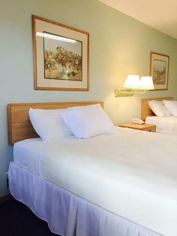 Americas Best Value Dakota Cowboy Inn - photo 11