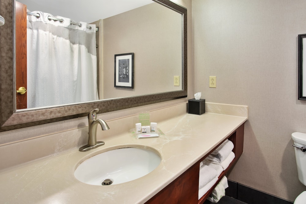 Holiday Inn University Plaza Bowling Green by IHG - photo 32