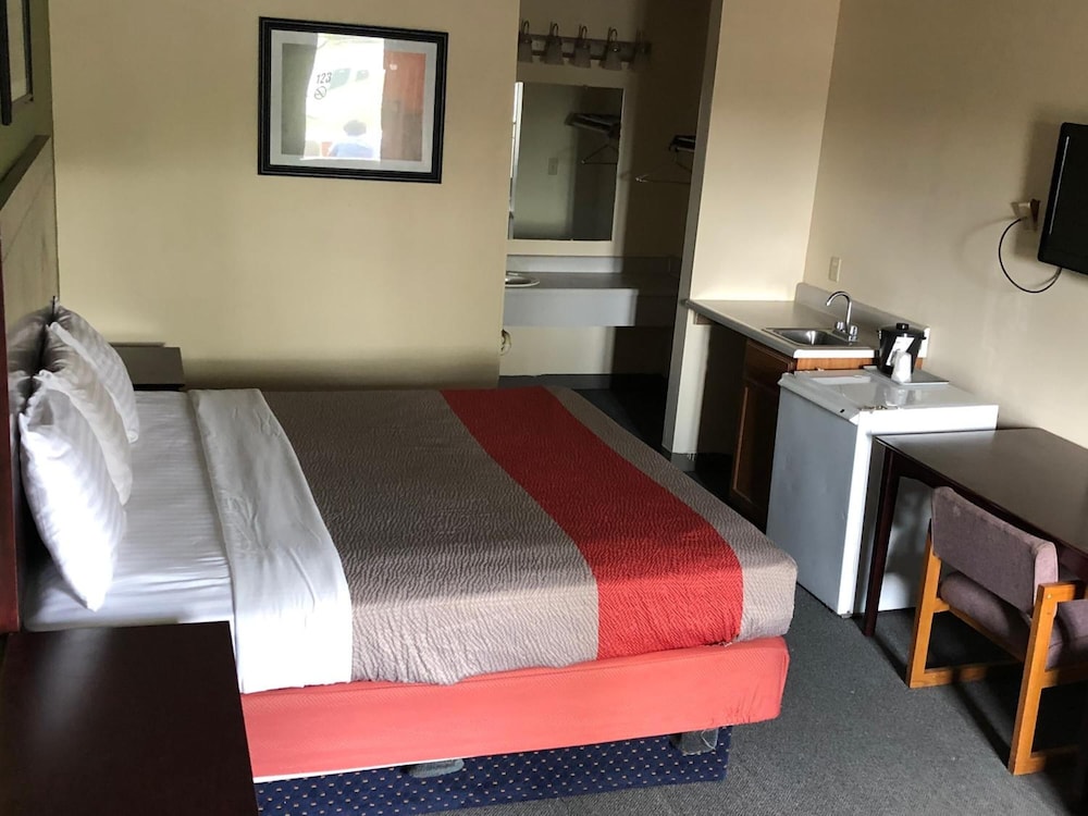 Salt Creek Inn - photo 18