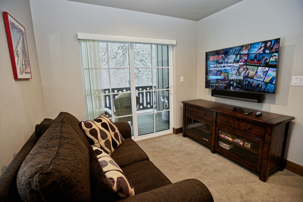 Silverpine Hideaway by Casago McCall Donerightmanagement - photo 10