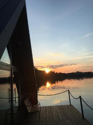 Domek Na Wodzie Fm Czarna Perła in Mragowo, Poland