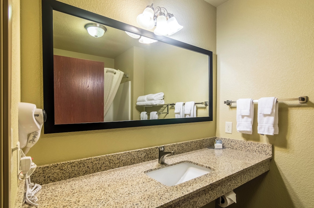 Cobblestone Inn & Suites Lakin - photo 27