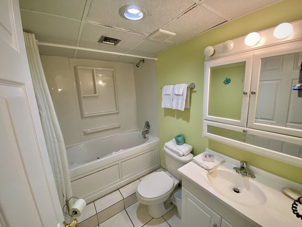 Royal Garden Resort 1507 2 Bedroom Condo by Redawning - photo 7