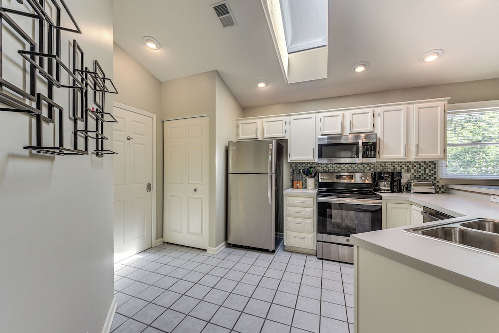 Resort Condo about 2 Mi to Sunset Beach Seashore - photo 6