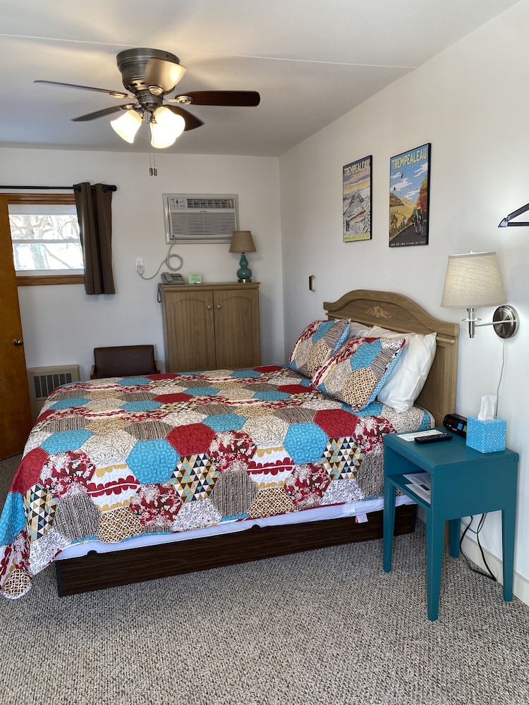 Little Bluff Inn - photo 7