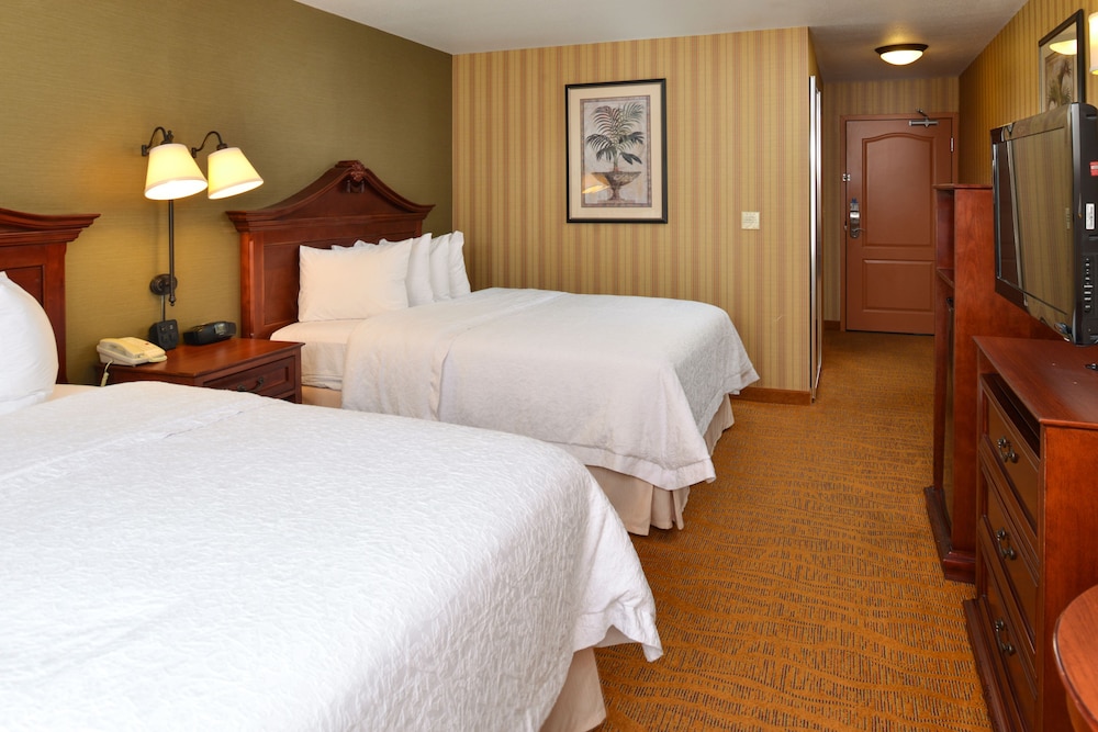 Hampton Inn & Suites Albuquerque Coors Road - photo 11