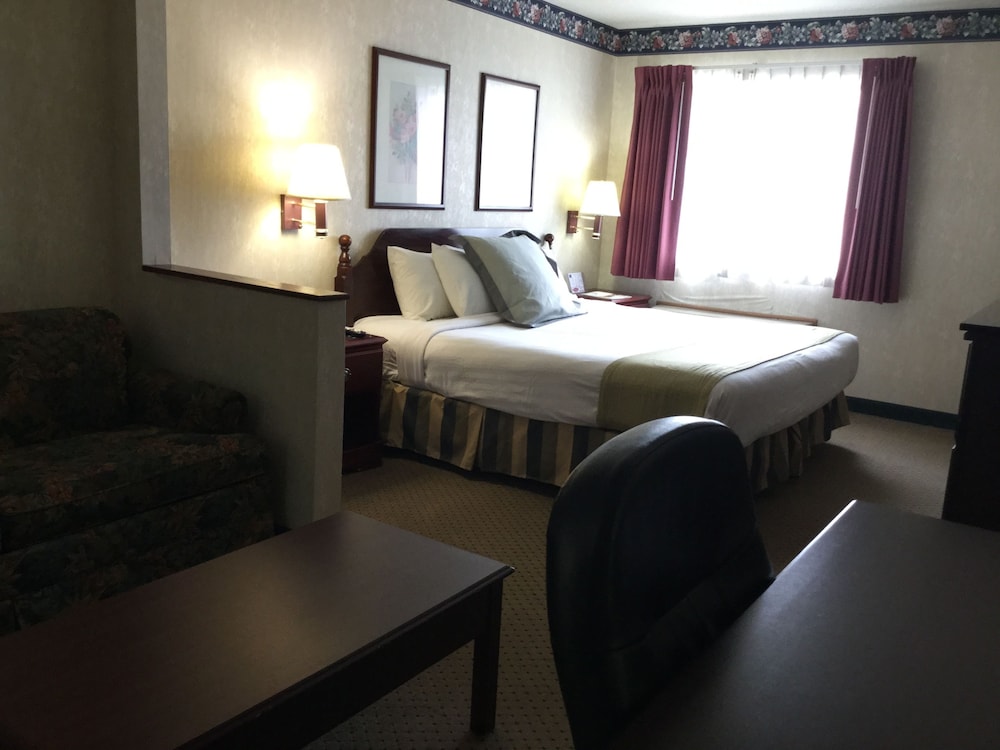 Americas Best Value Inn & Suites St. Louis St. Charles Inn - photo 13