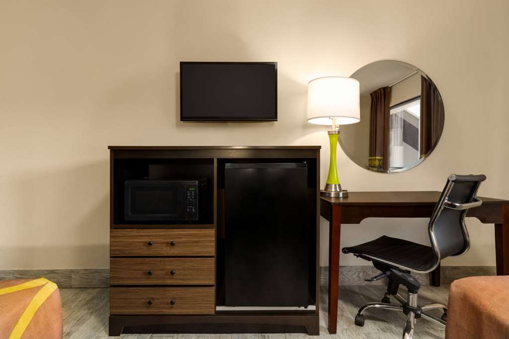 Super 8 by Wyndham Ocean Springs Biloxi - photo 27
