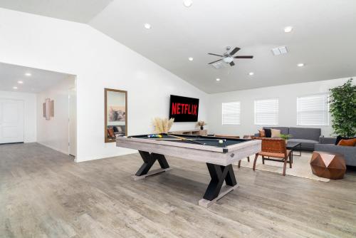 Spacious Family Oasis PoolTable Backyard Pkg in Casa Grande, United States