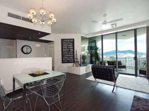 Trilogy on the Esplanade Free Wi Fi — 4-Star Luxury Hotel in Cairns, Australia