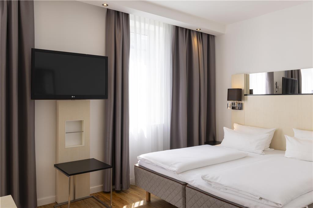 Scandic Berlin Kurf rstendamm Superior room