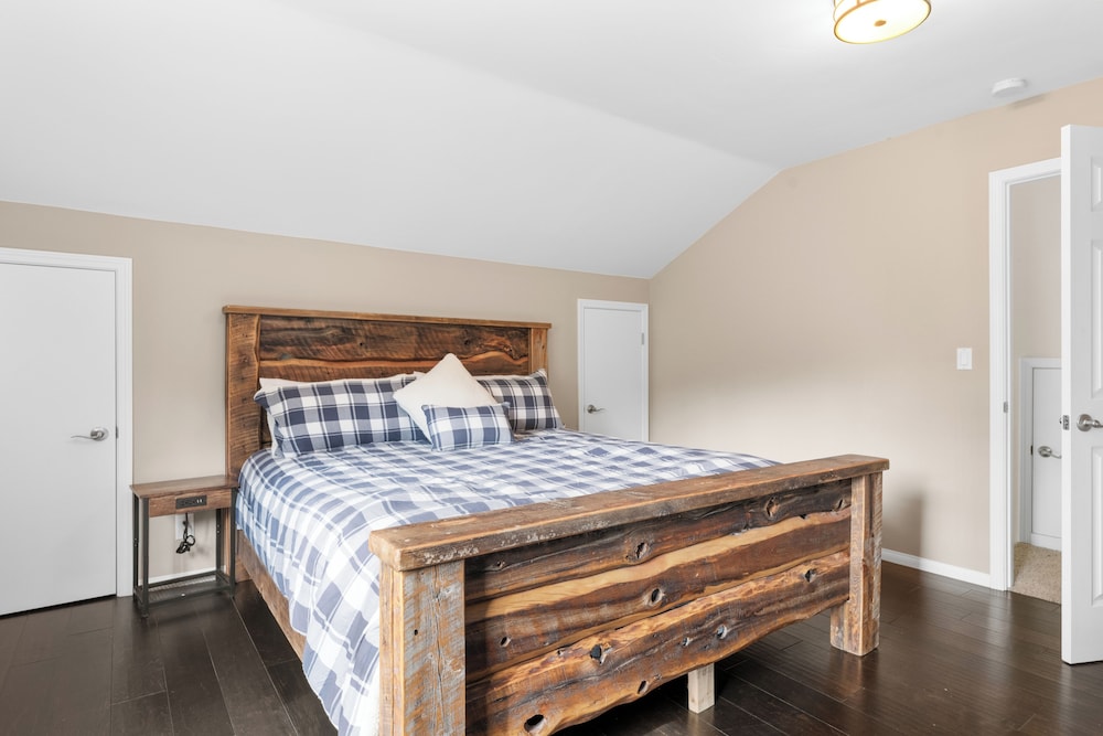 Hibernation Haven - last minute hotel in Big Bear Lake
