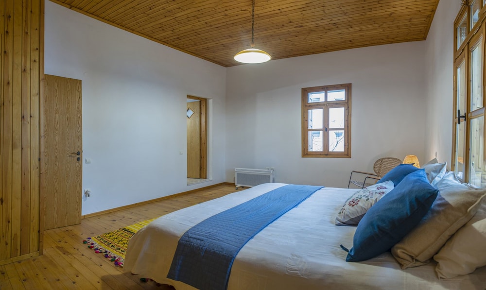 Luxury Maisonette Big Yard — 4-Star Luxury Hotel in Chania, Greece