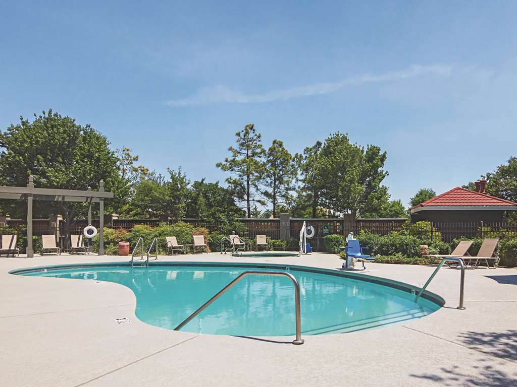 La Quinta Inn & Suites by Wyndham Oklahoma City NW Expwy - photo 13