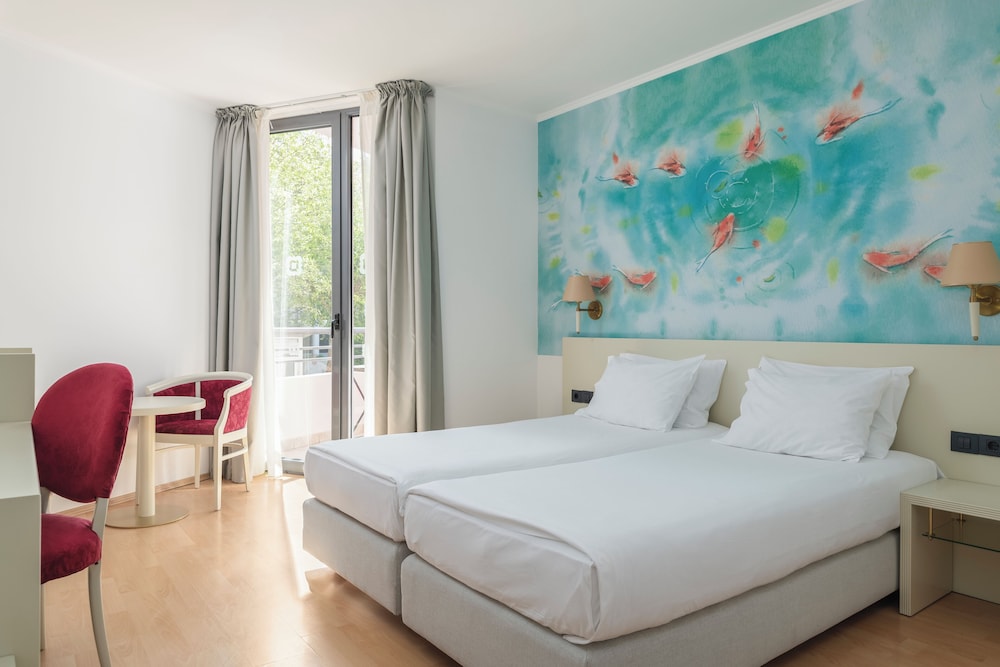 Iberostar Waves Bellevue — Budva — photo 4