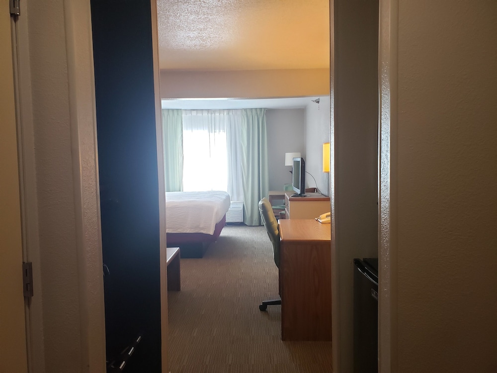 Country Inn & Suites by Radisson Fairview Heights IL - photo 31