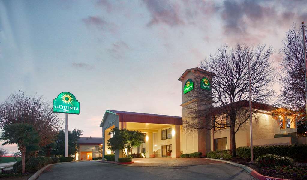 La Quinta Inn by Wyndham San Marcos - photo 7