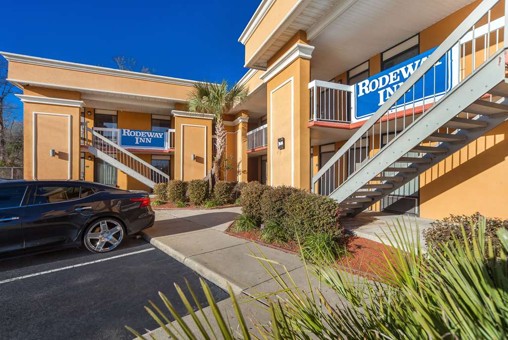 Rodeway Inn Lumberton Central - photo 6