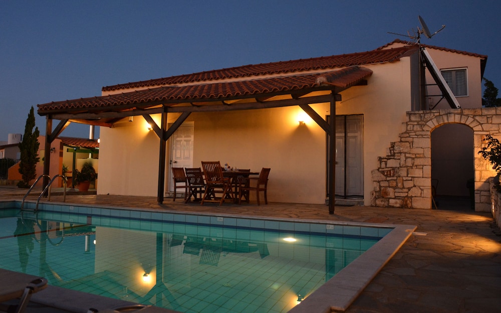 Villa Galini — 4-Star Luxury Hotel in Hersonissos, Greece